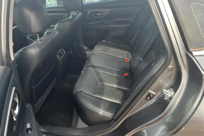 
								2019 Nissan Altima 2.5 Platinum full									