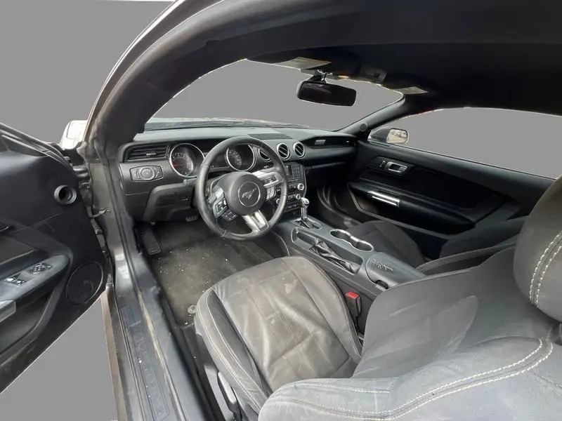 
								2018 Ford Mustang EcoBoost full									