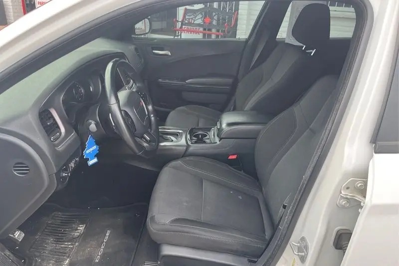 
								2017 Dodge Charger SXT AWD full									