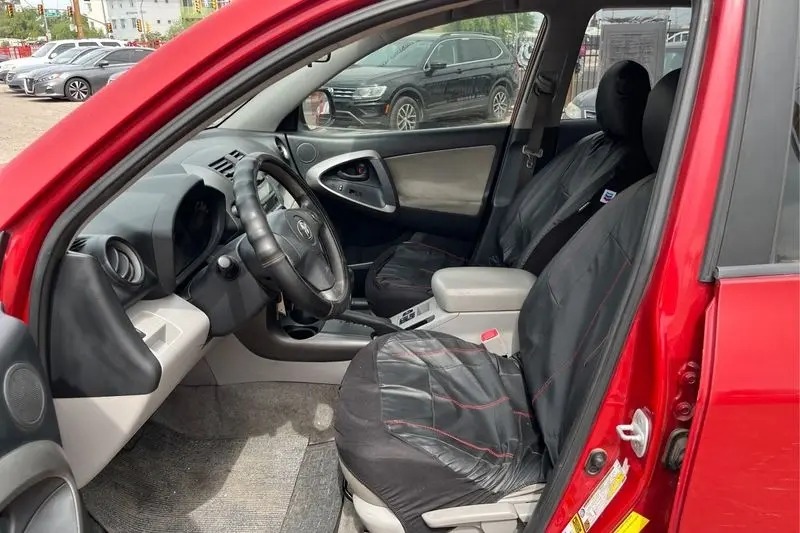 
								2009 Toyota RAV4 full									