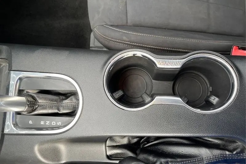 
								2018 Ford Mustang EcoBoost full									