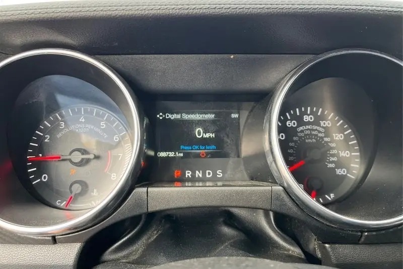 
								2018 Ford Mustang EcoBoost full									