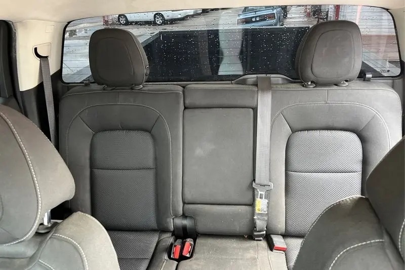 
								2015 Chevrolet Colorado LT full									