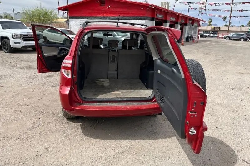 
								2009 Toyota RAV4 full									