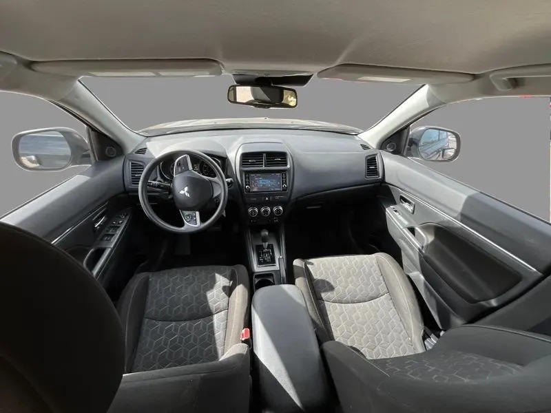 
								2022 Mitsubishi Outlander Sport LE full									