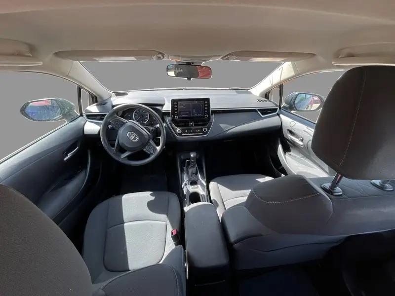 
								2020 Toyota Corolla LE full									