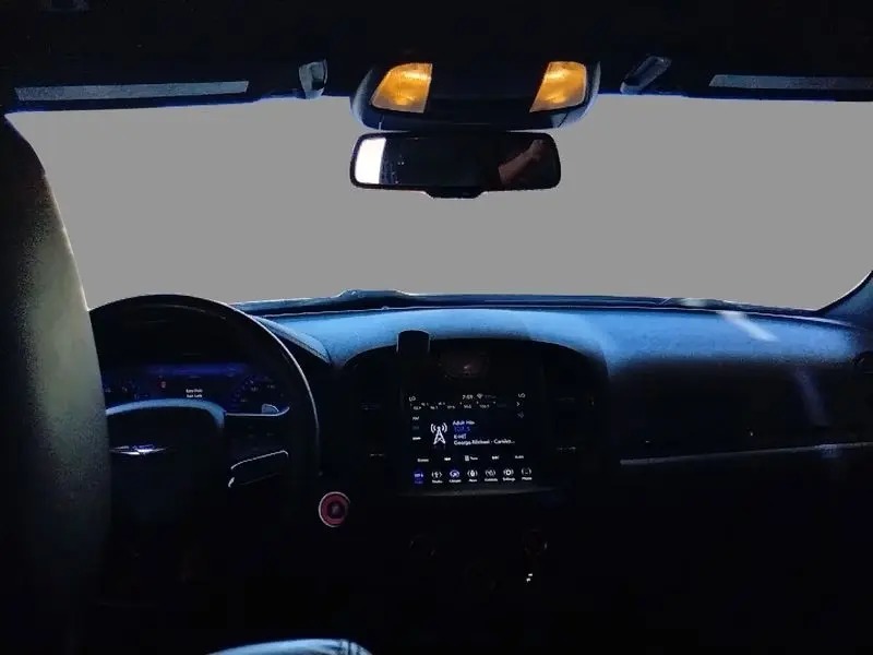 
								2019 Chrysler 300 S full									