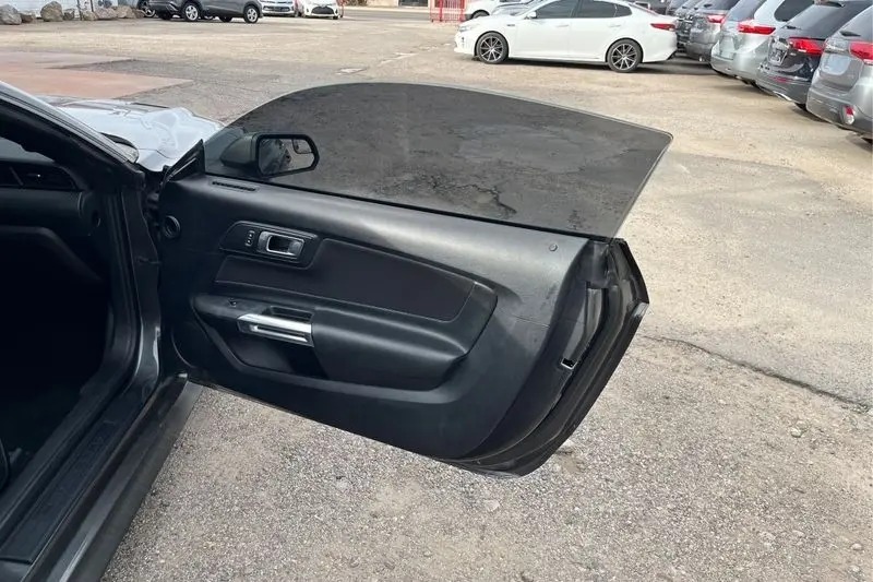 
								2018 Ford Mustang EcoBoost full									