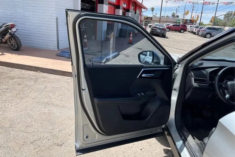 
								2022 Mitsubishi Outlander ES 2.5 2WD full									