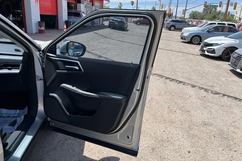 
								2022 Mitsubishi Outlander ES 2.5 2WD full									