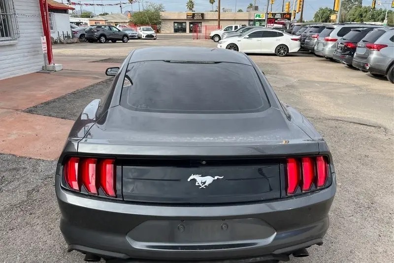 
								2018 Ford Mustang EcoBoost full									