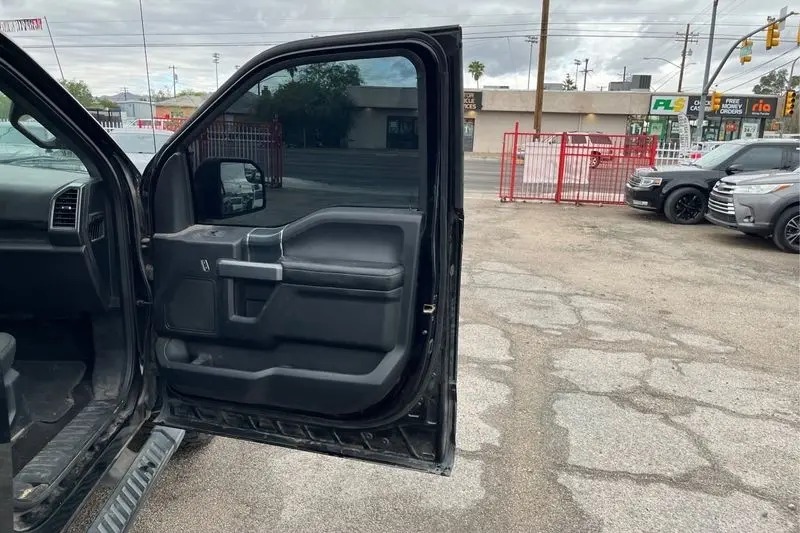 
								2018 Ford F-150 XLT full									