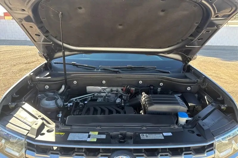 
								2018 Volkswagen Atlas 3.6L V6 SE full									