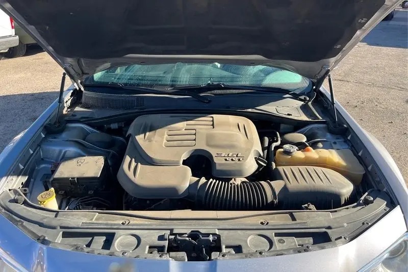 
								2016 Chrysler 300 full									