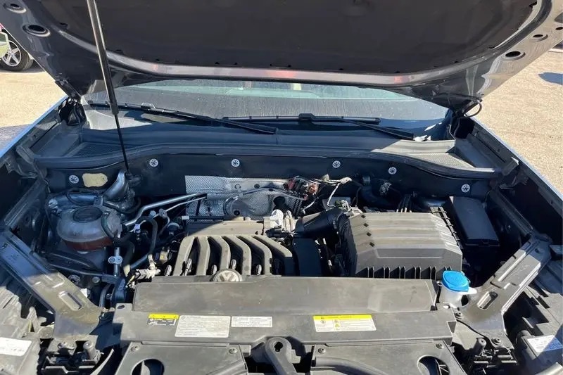 
								2021 Volkswagen Atlas 3.6L V6 SEL full									