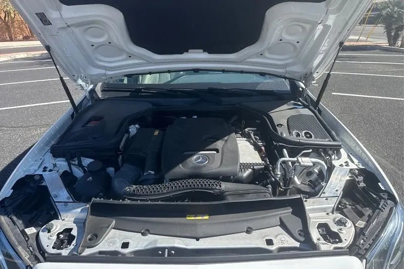 
								2018 Mercedes-Benz E-Class full									