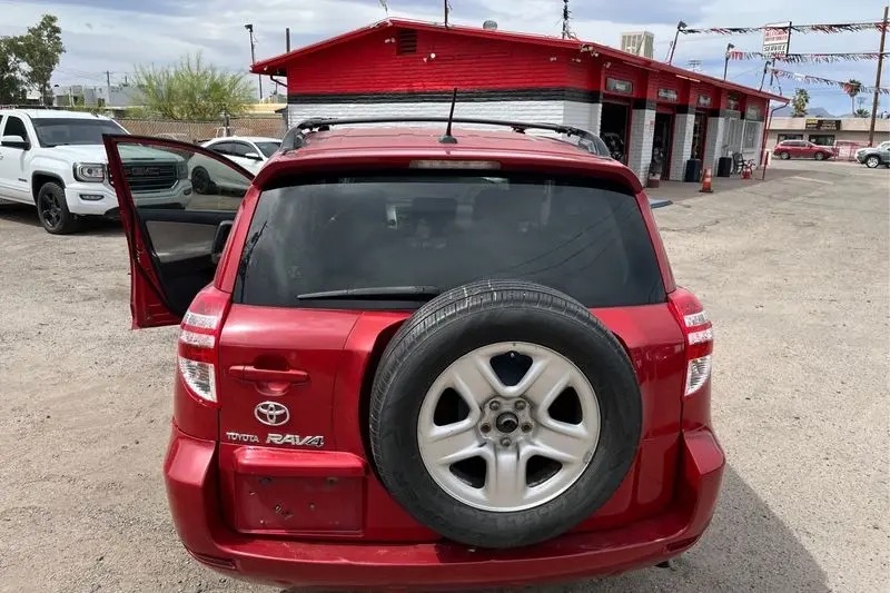 
								2009 Toyota RAV4 full									