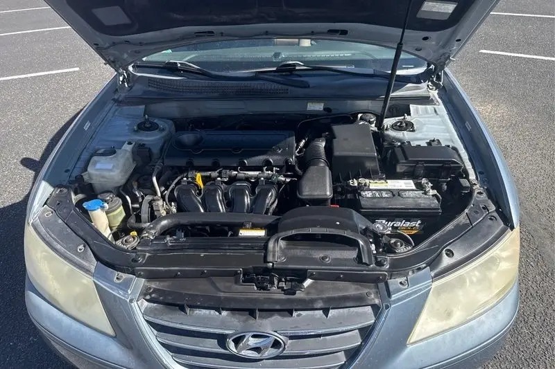 
								2009 Hyundai Sonata GLS full									