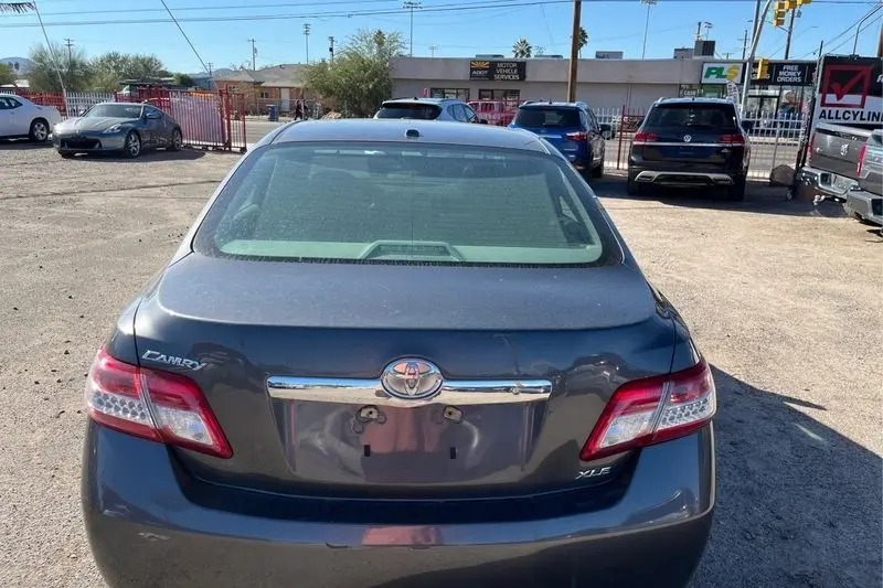 
								2011 Toyota Camry XLE full									