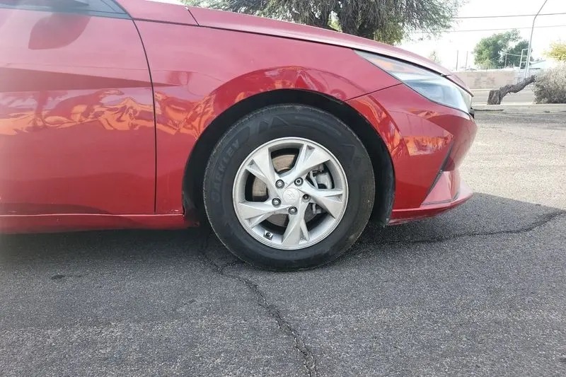 
								2013 Hyundai Elantra GLS full									