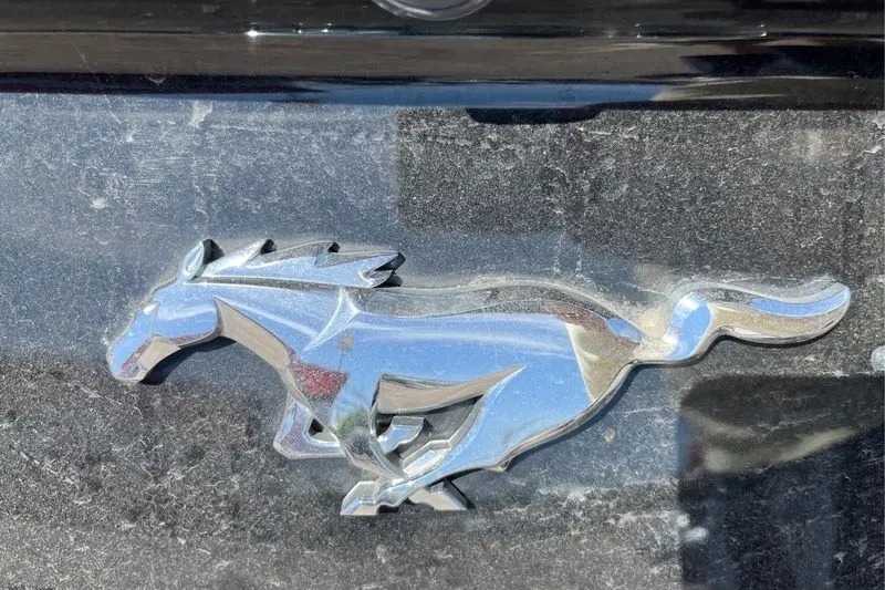 
								2023 Ford Mustang EcoBoost Premium Convertible full									