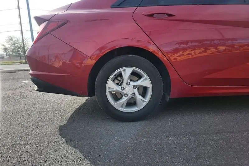 
								2013 Hyundai Elantra GLS full									