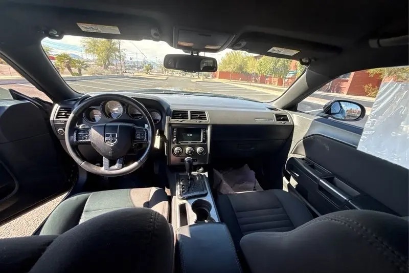
								2013 Dodge Challenger R/T full									