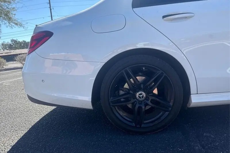 
								2018 Mercedes-Benz E-Class full									