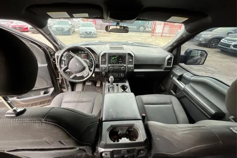 
								2018 Ford F-150 XLT full									